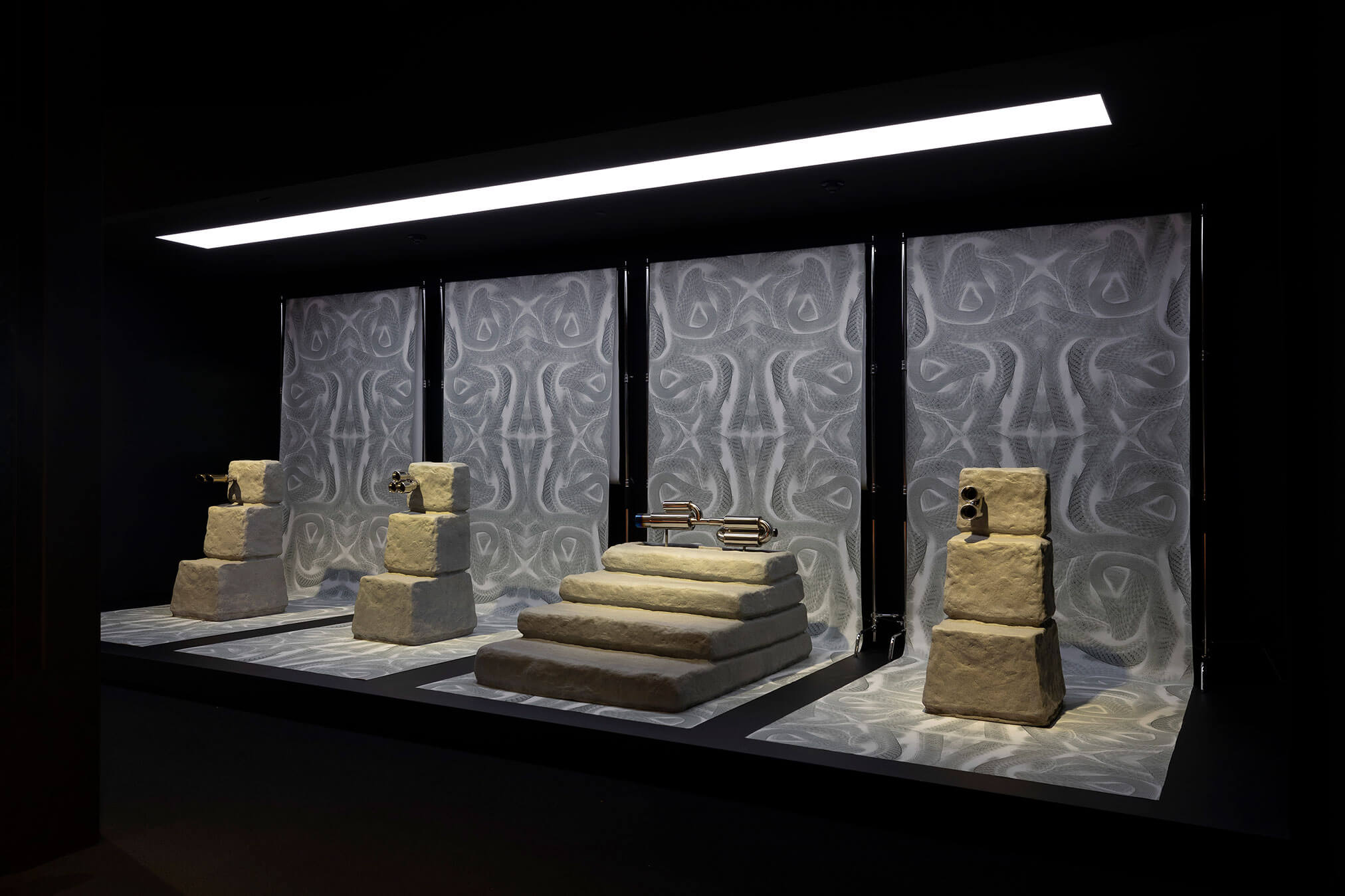 White rabbit gallery, Laozi's Furnace exhibition. Artwork:GUAN-XIAO_4S-Prequel_2015