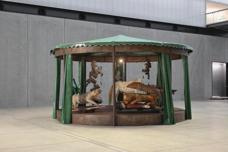 Huang Yongping, Les Consoles de Jeu Souveraines, White Rabbit Gallery - The Hooligan exhibition